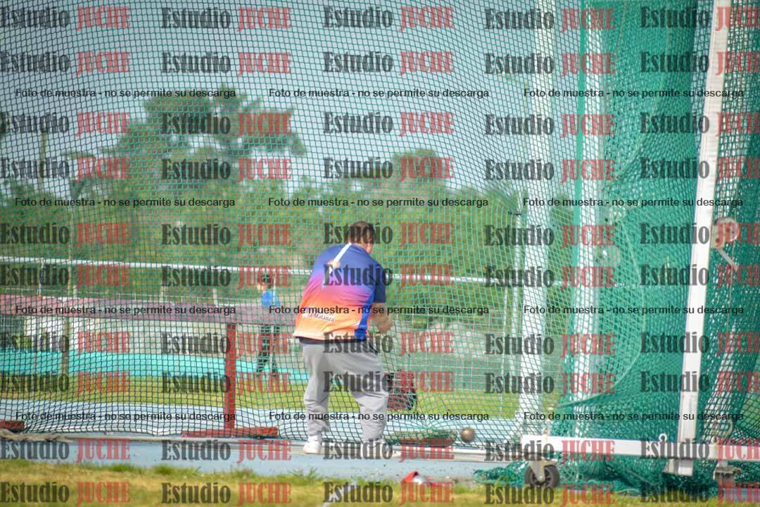 Fotos del lanzamiento de martillo de varones