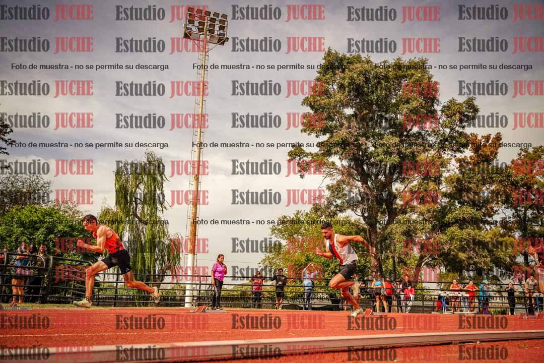 Fotos de los 200 m llanos de varones
