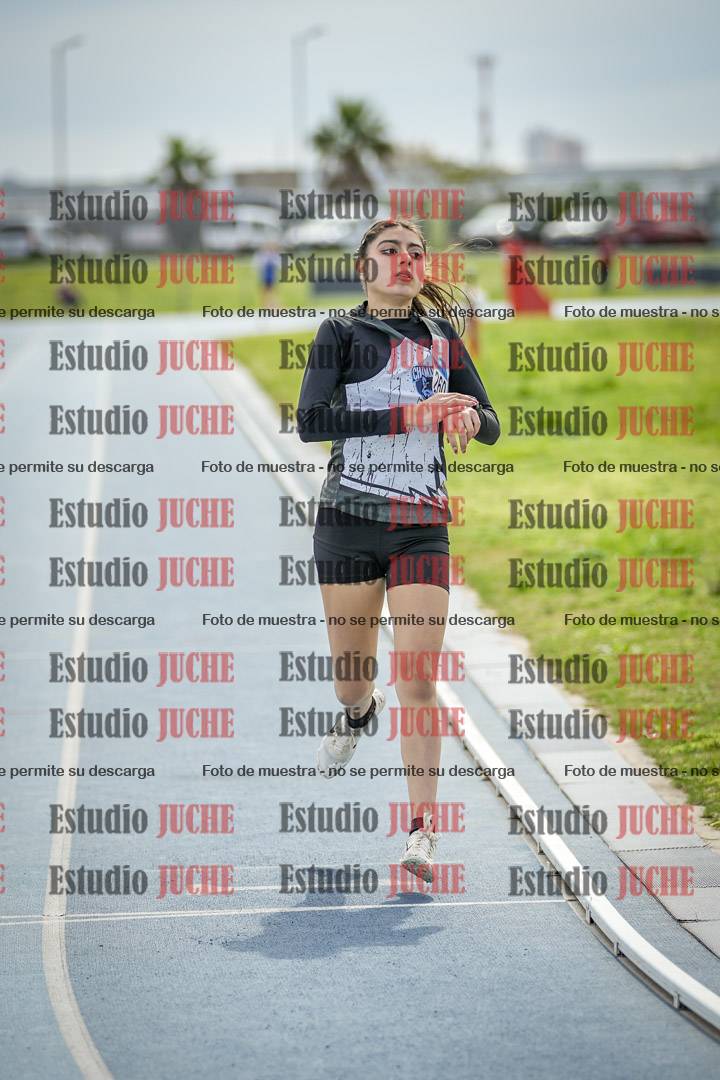Fotos de los 800 m llanos de mujeres - U14