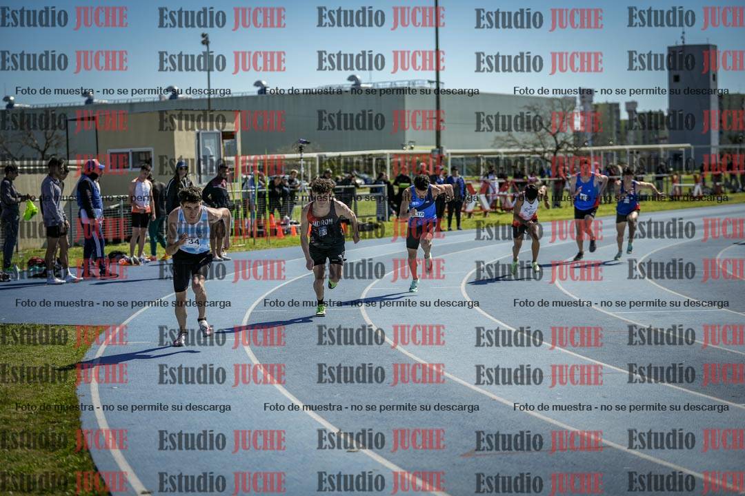 Fotos de los 800 m llanos de varones
