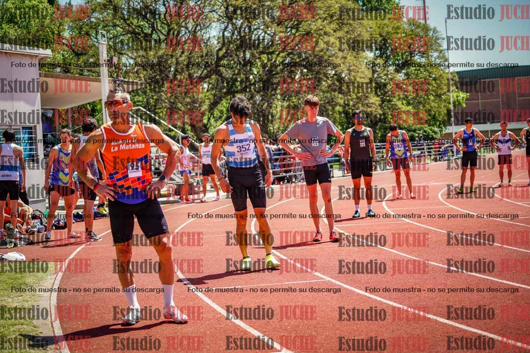 Fotos de los 800 m llanos de varones