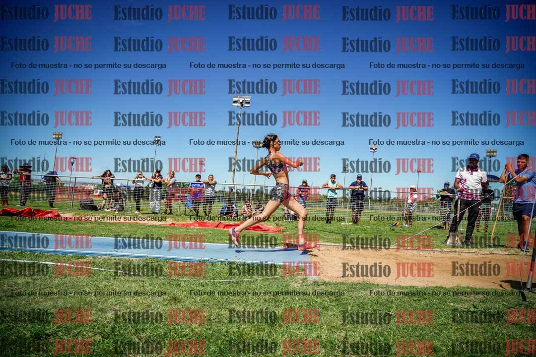 Fotos del salto triple de varones y mujeres - todas las tablas