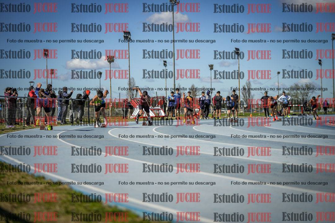 Fotos de los 200 m llanos de varones