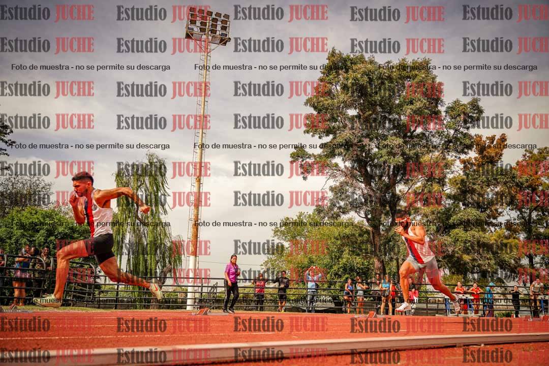 Fotos de los 200 m llanos de varones