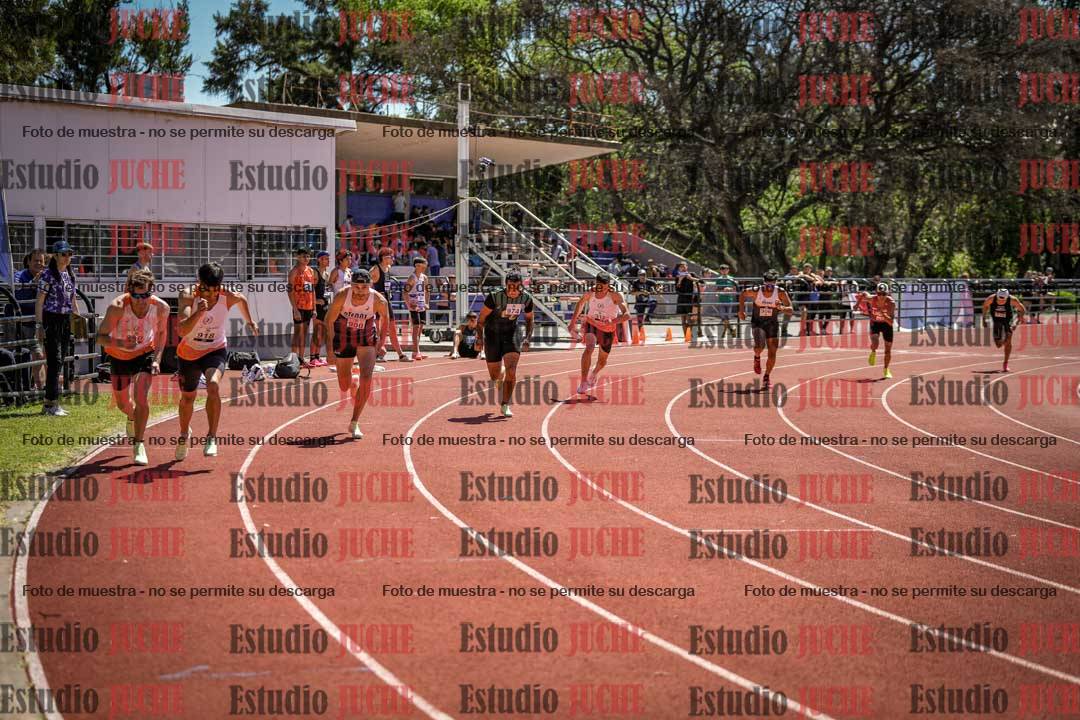 Fotos de los 800 m llanos de varones