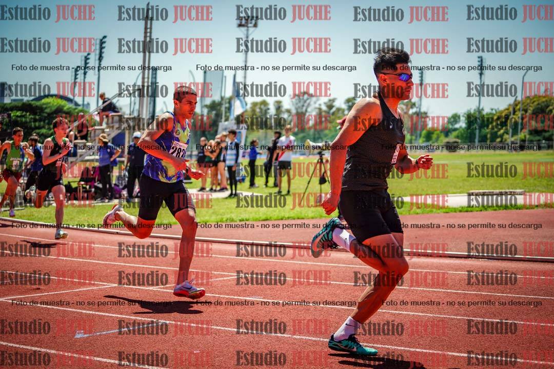 Fotos de los 800 m llanos de varones