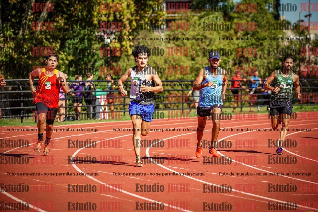 Fotos de los 800 m llanos de varones
