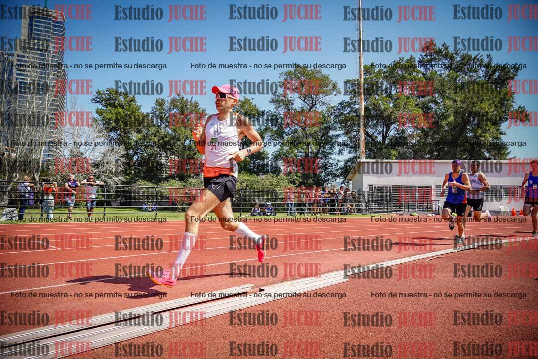 Fotos de los 800 m llanos de varones