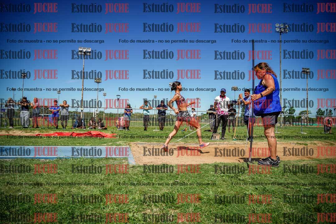 Fotos del salto triple de varones y mujeres - todas las tablas
