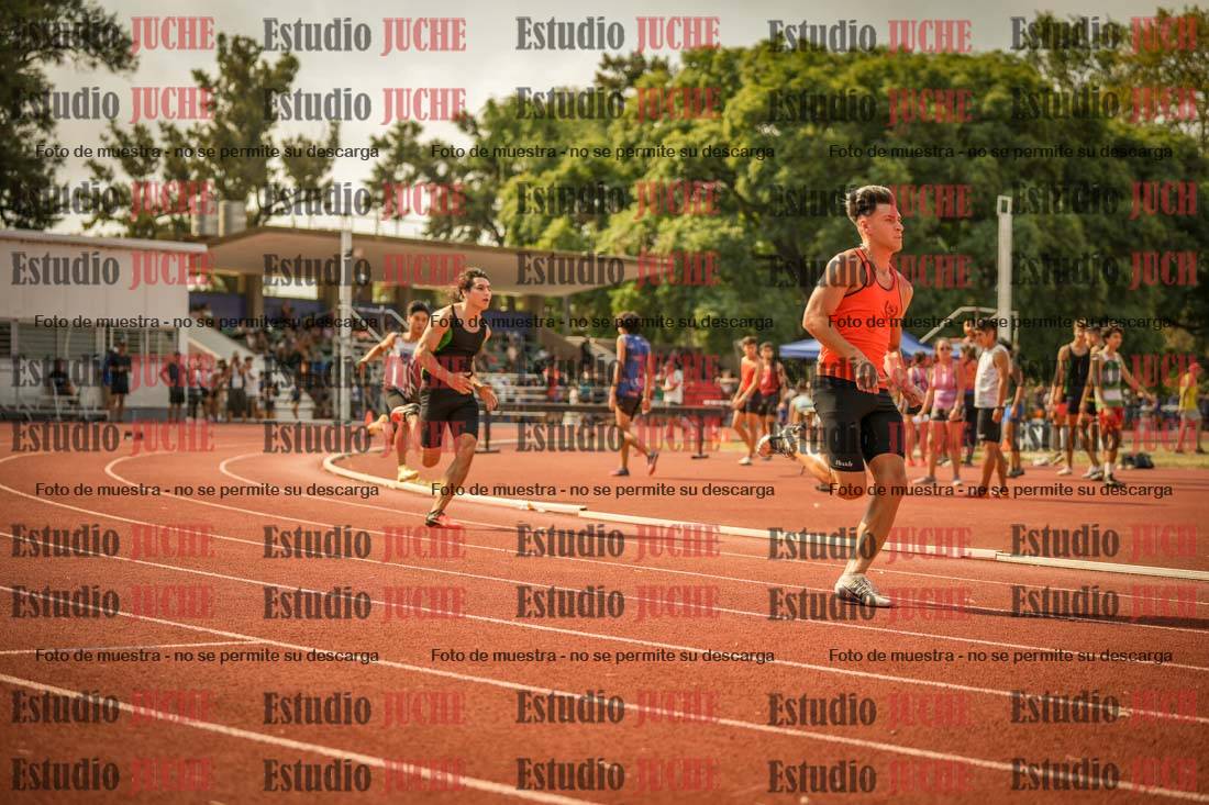 Fotos de los 400 m llanos de varones