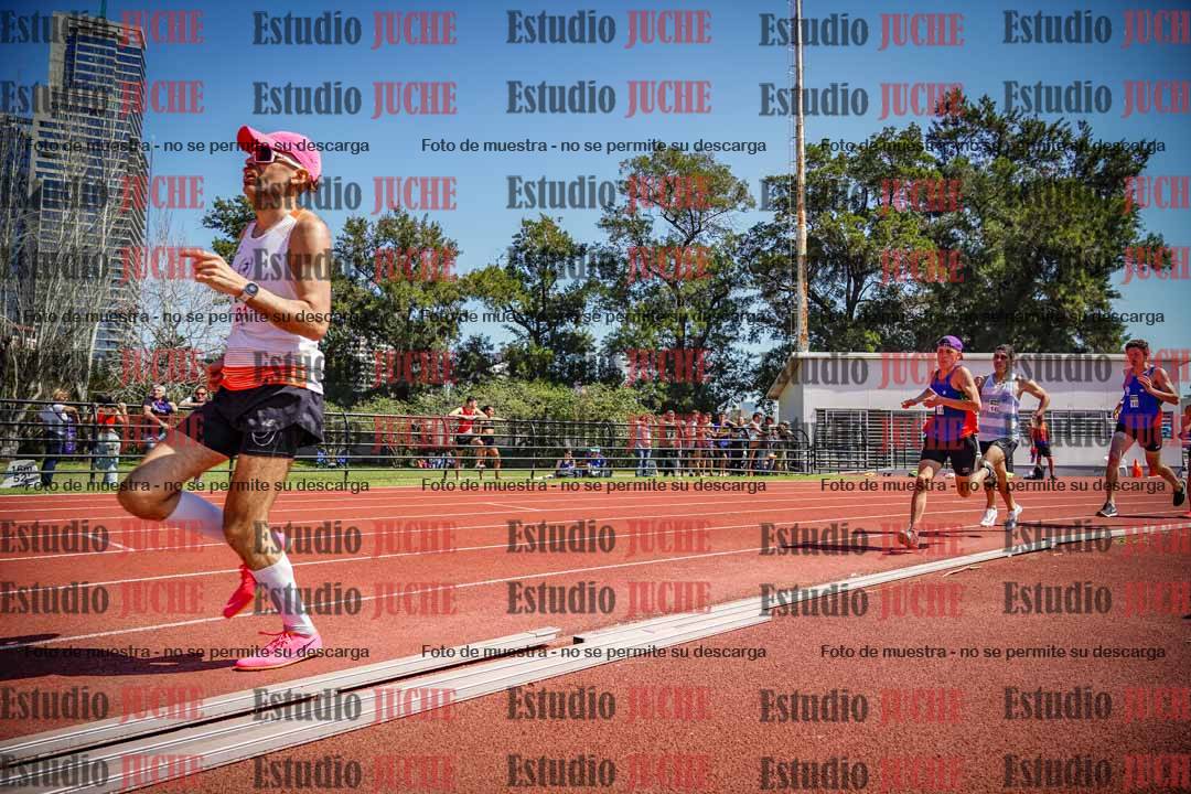 Fotos de los 800 m llanos de varones