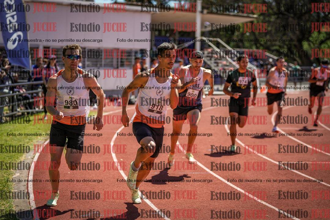 Fotos de los 800 m llanos de varones