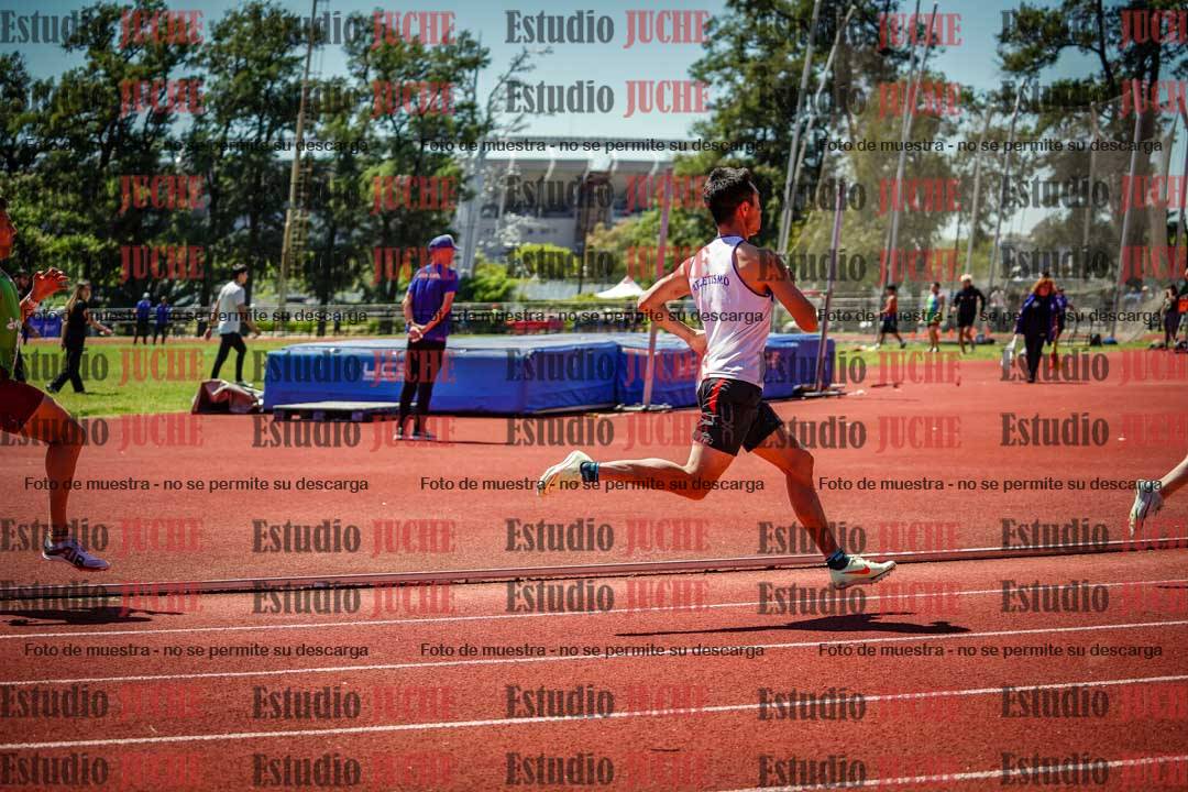 Fotos de los 800 m llanos de varones