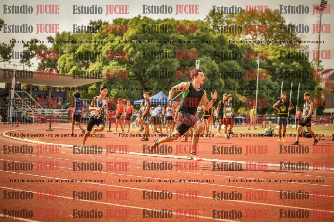 Fotos de los 400 m llanos de varones