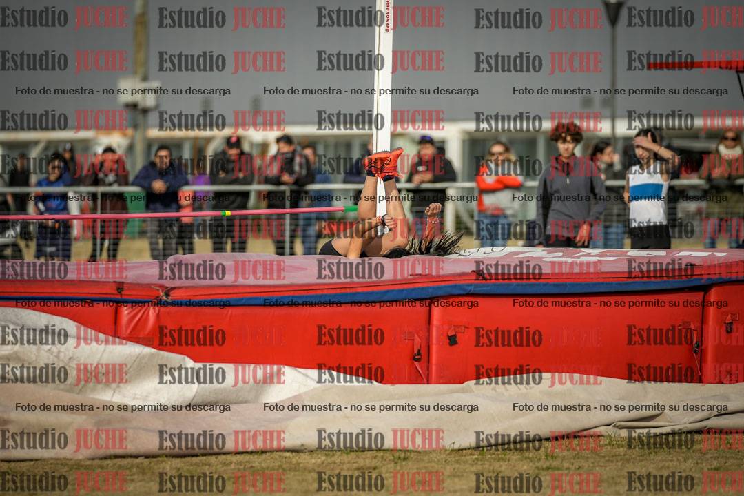 Fotos del salto en alto de mujeres