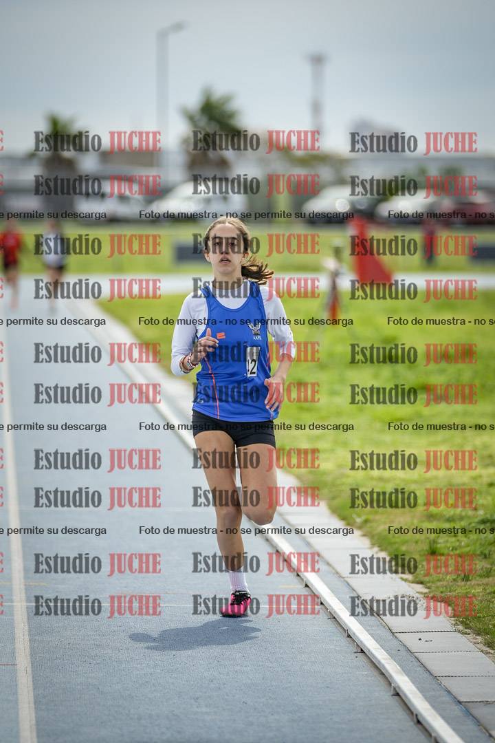 Fotos de los 800 m llanos de mujeres - U14