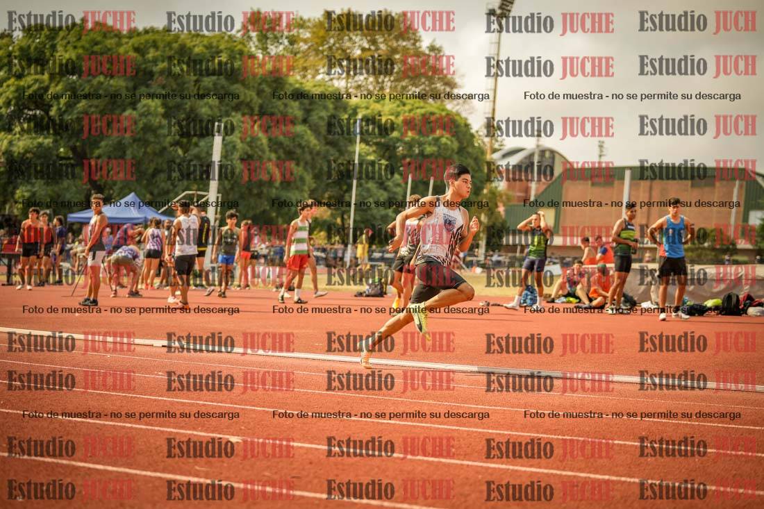 Fotos de los 400 m llanos de varones