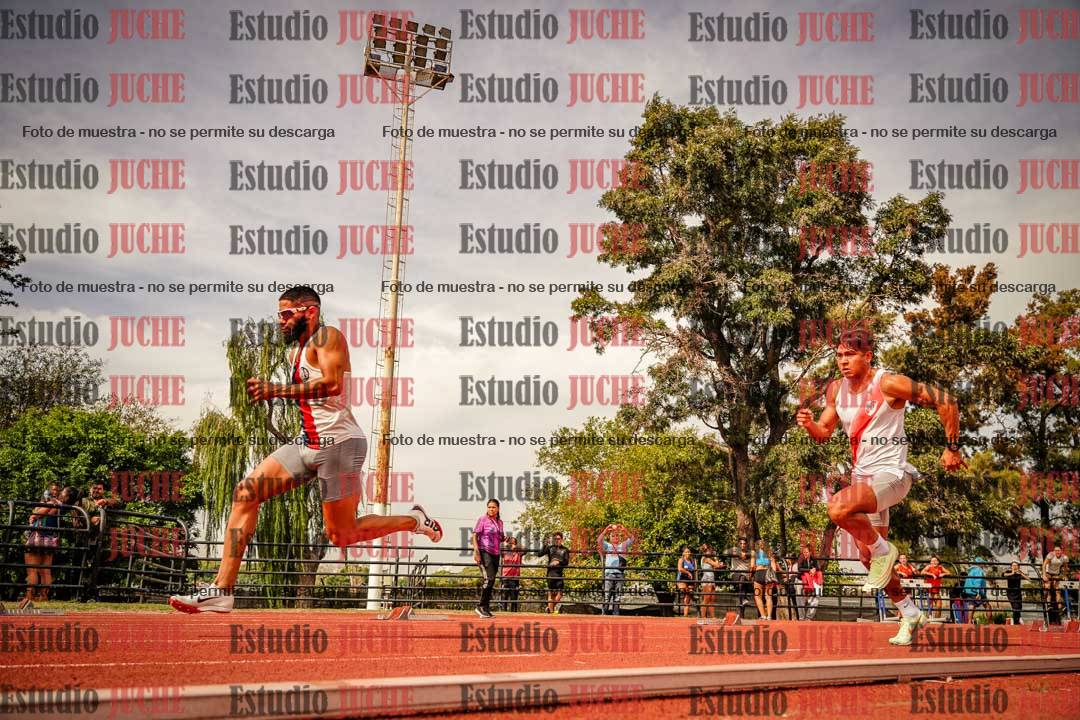 Fotos de los 200 m llanos de varones