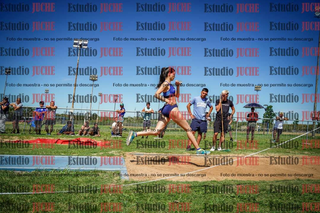 Fotos del salto triple de varones y mujeres - todas las tablas