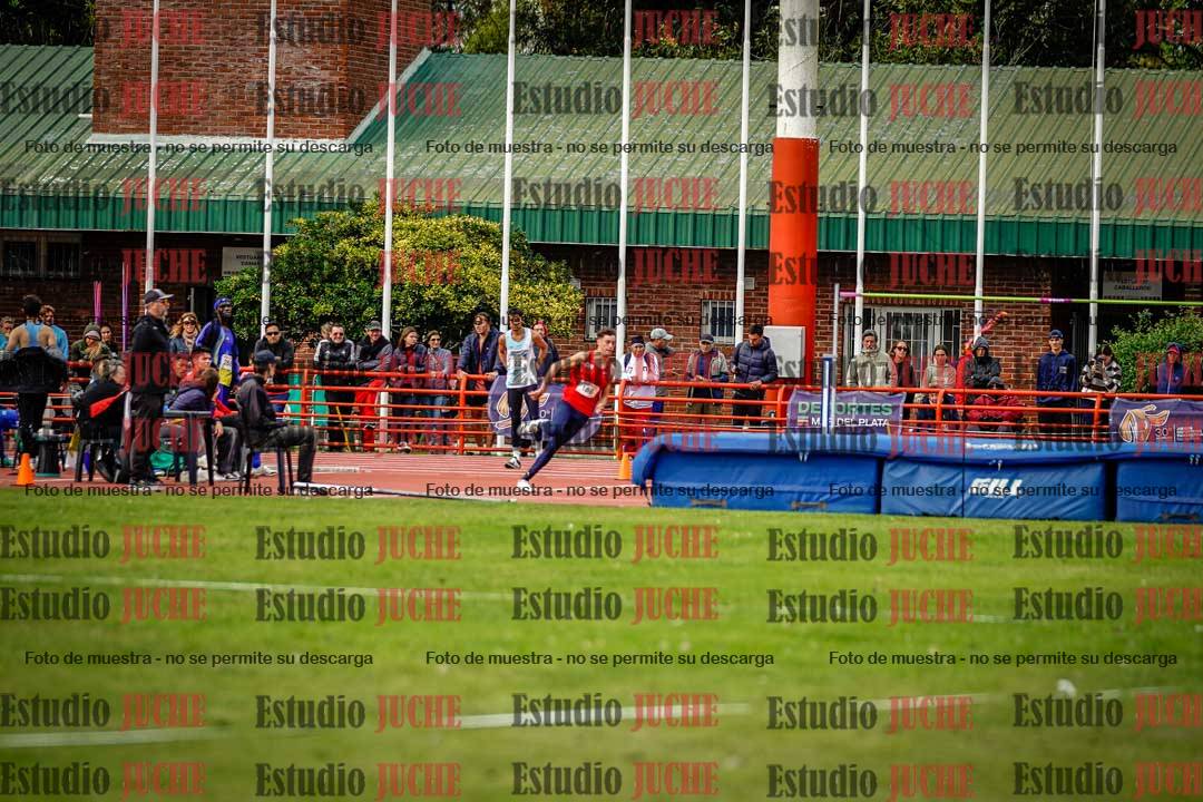 Fotos del salto en alto de varones - FINAL