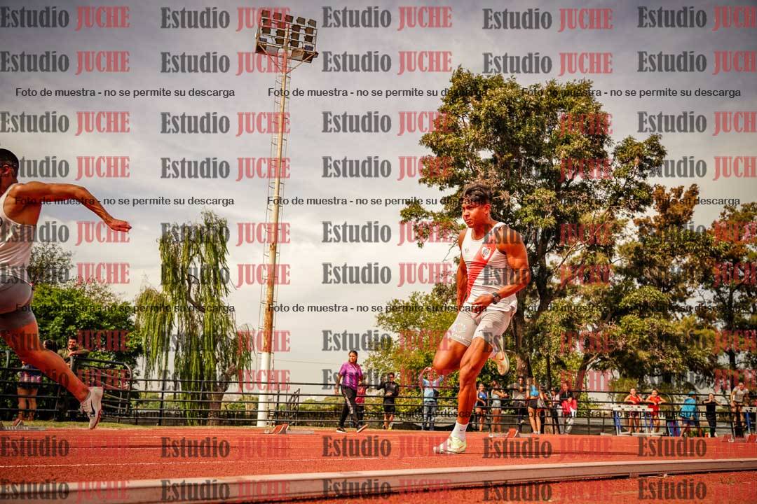 Fotos de los 200 m llanos de varones