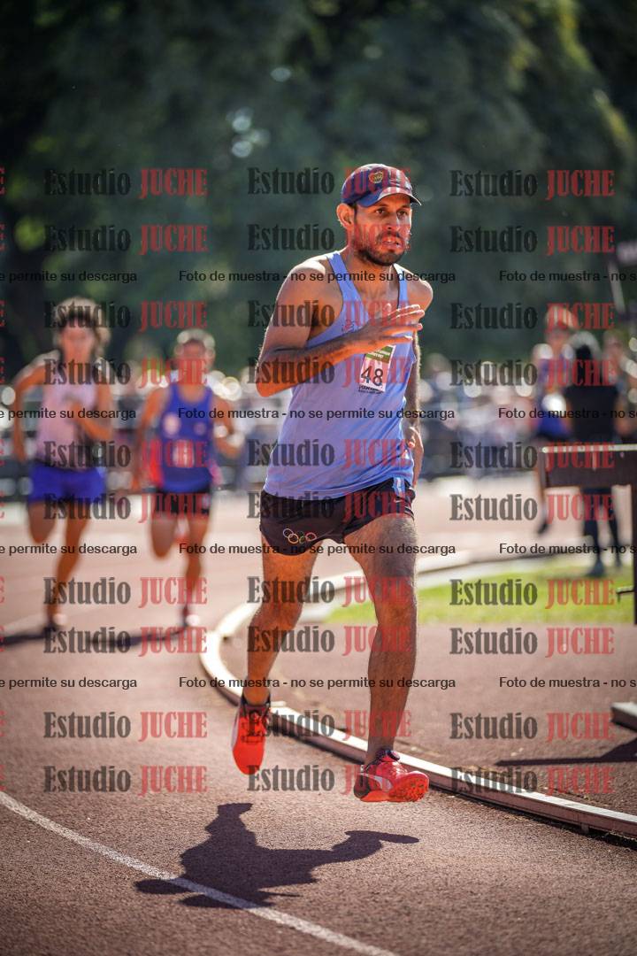 Fotos de los 800 m llanos de varones