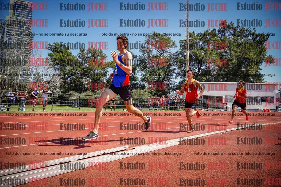 Fotos de los 800 m llanos de varones