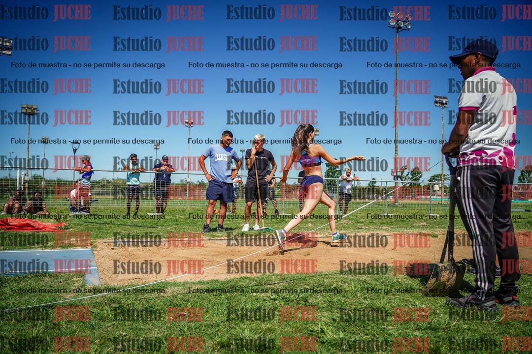 Fotos del salto triple de varones y mujeres - todas las tablas