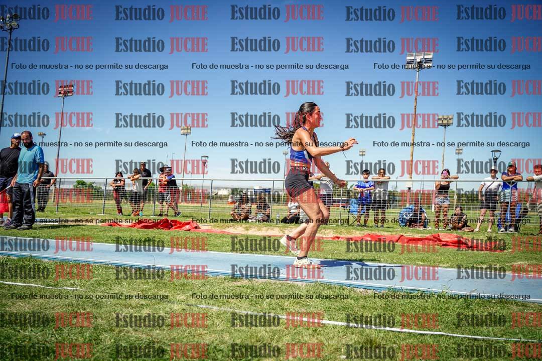 Fotos del salto triple de varones y mujeres - todas las tablas
