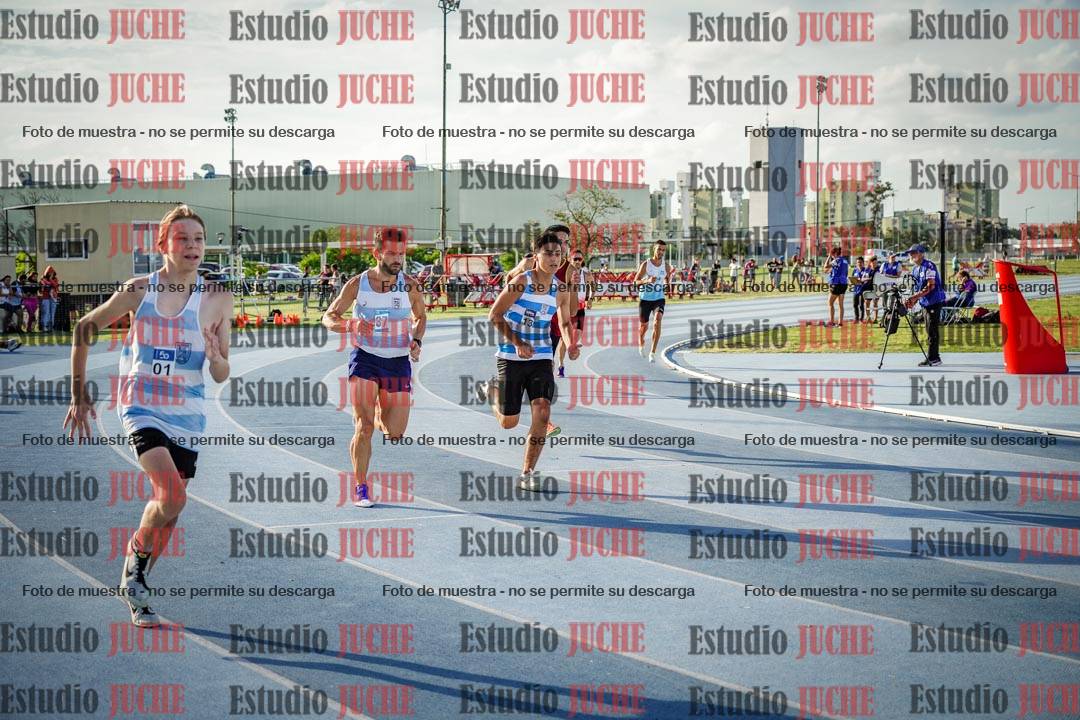Fotos de los 800 m llanos de varones