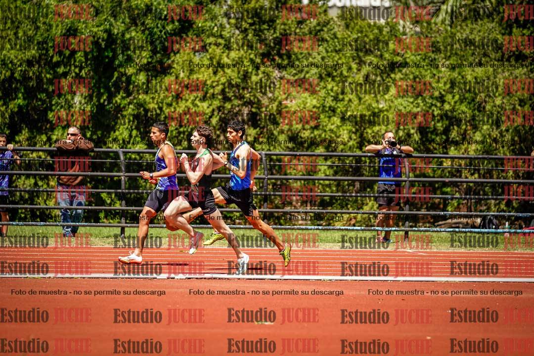 Fotos de los 800 m llanos de varones
