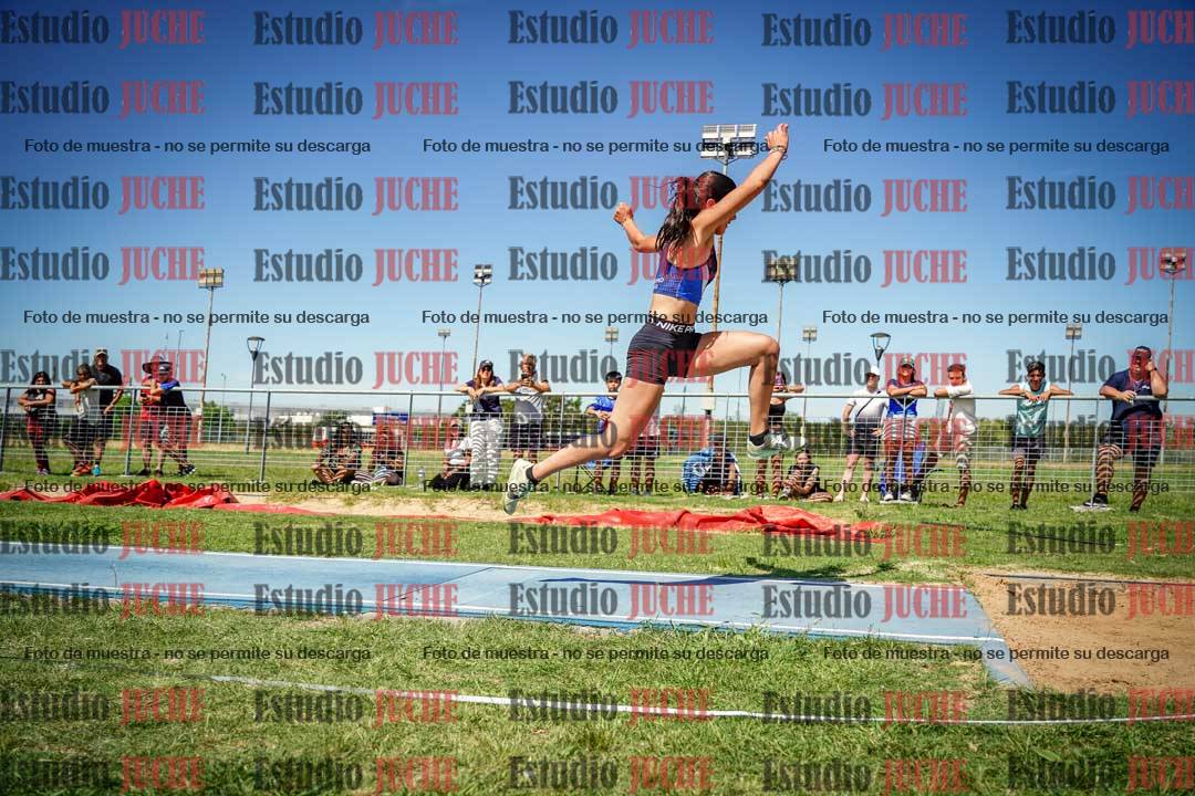 Fotos del salto triple de varones y mujeres - todas las tablas