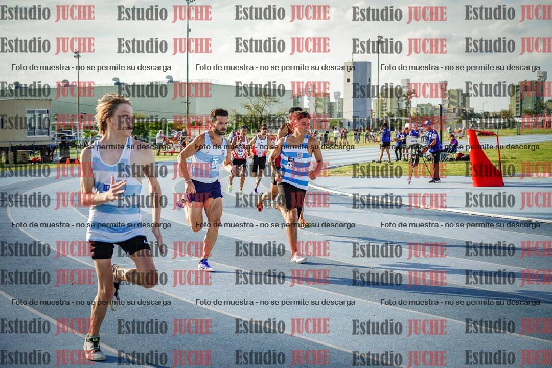 Fotos de los 800 m llanos de varones