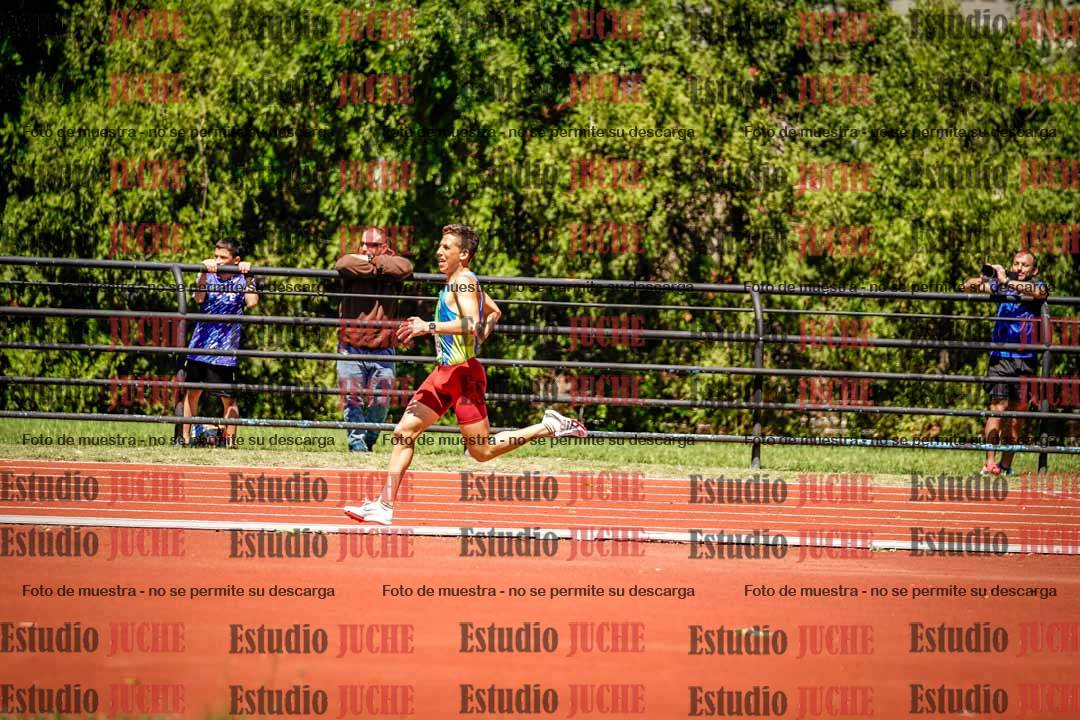 Fotos de los 800 m llanos de varones