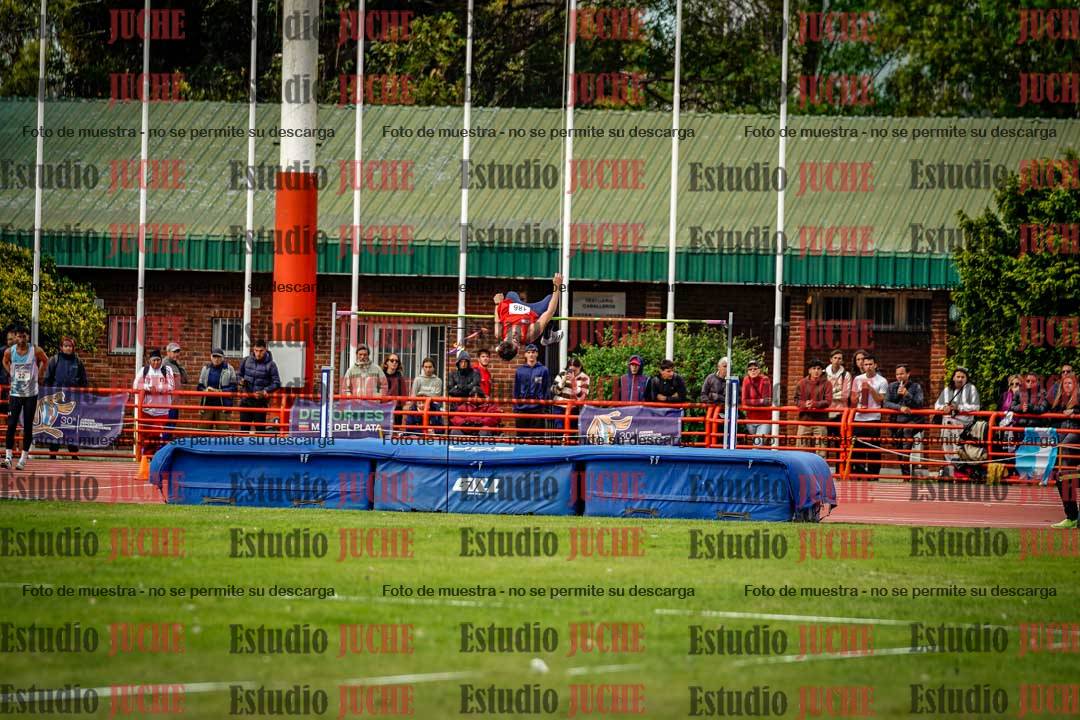 Fotos del salto en alto de varones - FINAL