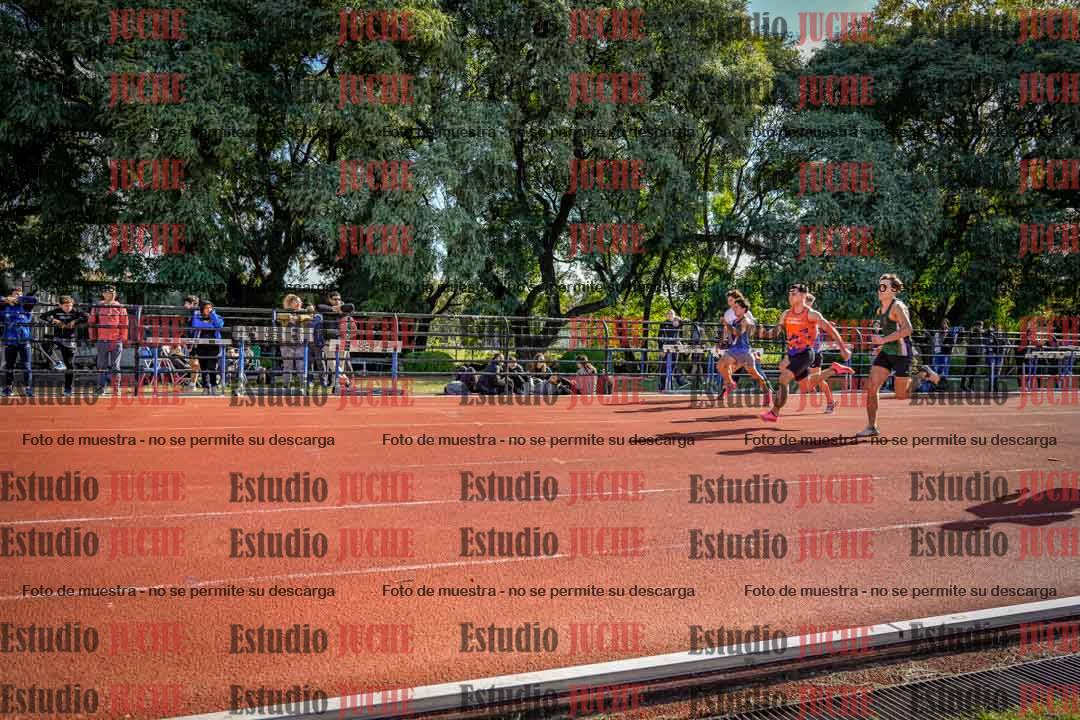 Fotos de los 100 m llanos de varones