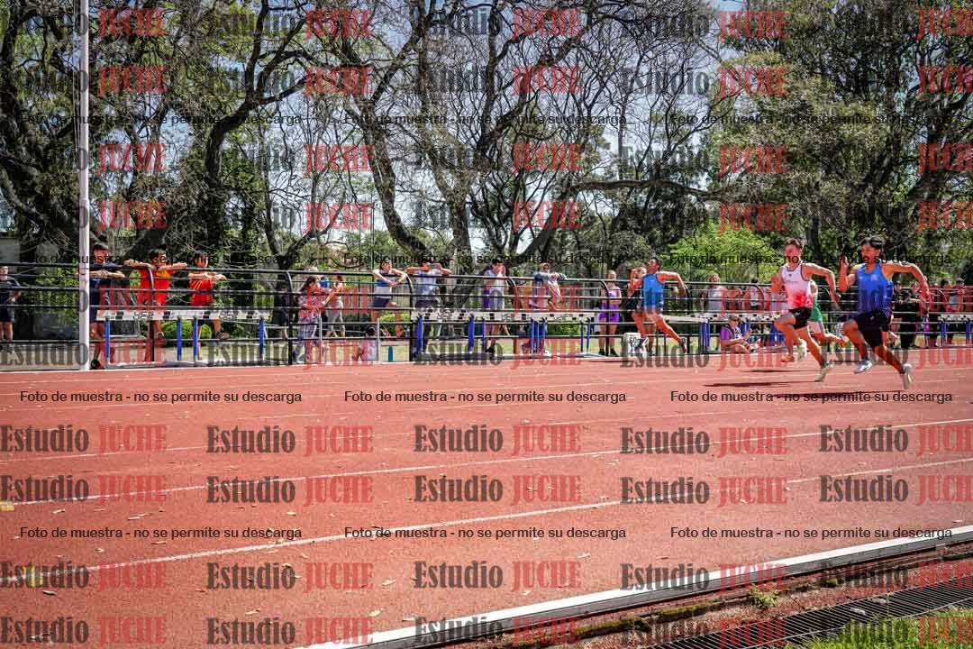 Fotos de los 80 m llanos de varones