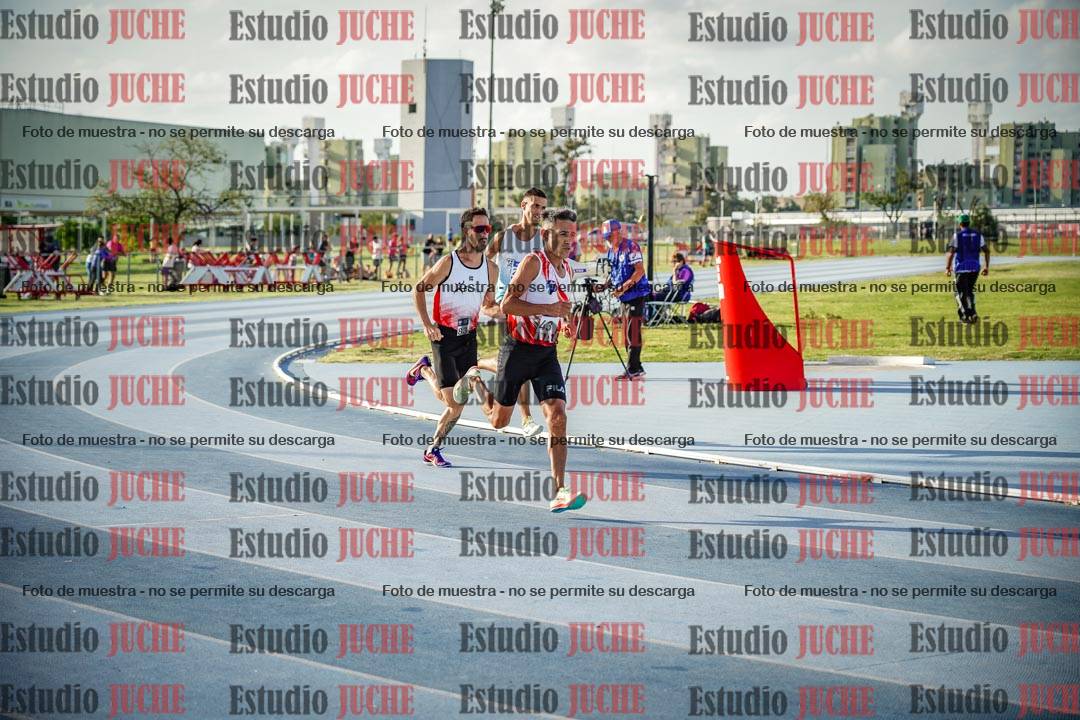 Fotos de los 800 m llanos de varones
