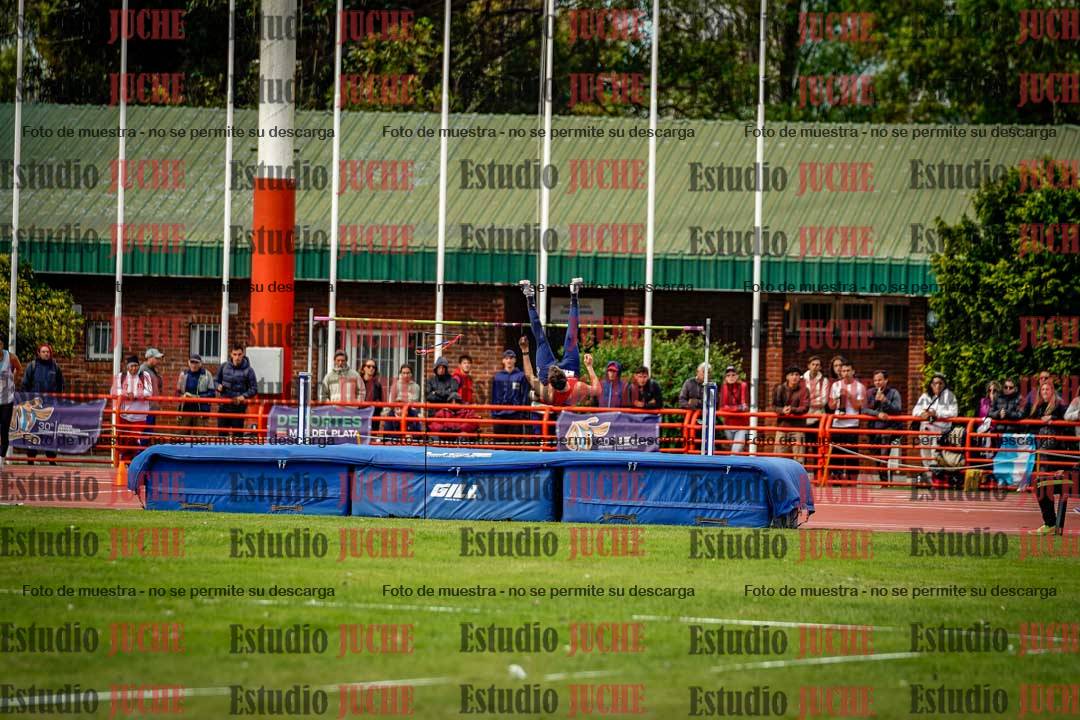 Fotos del salto en alto de varones - FINAL