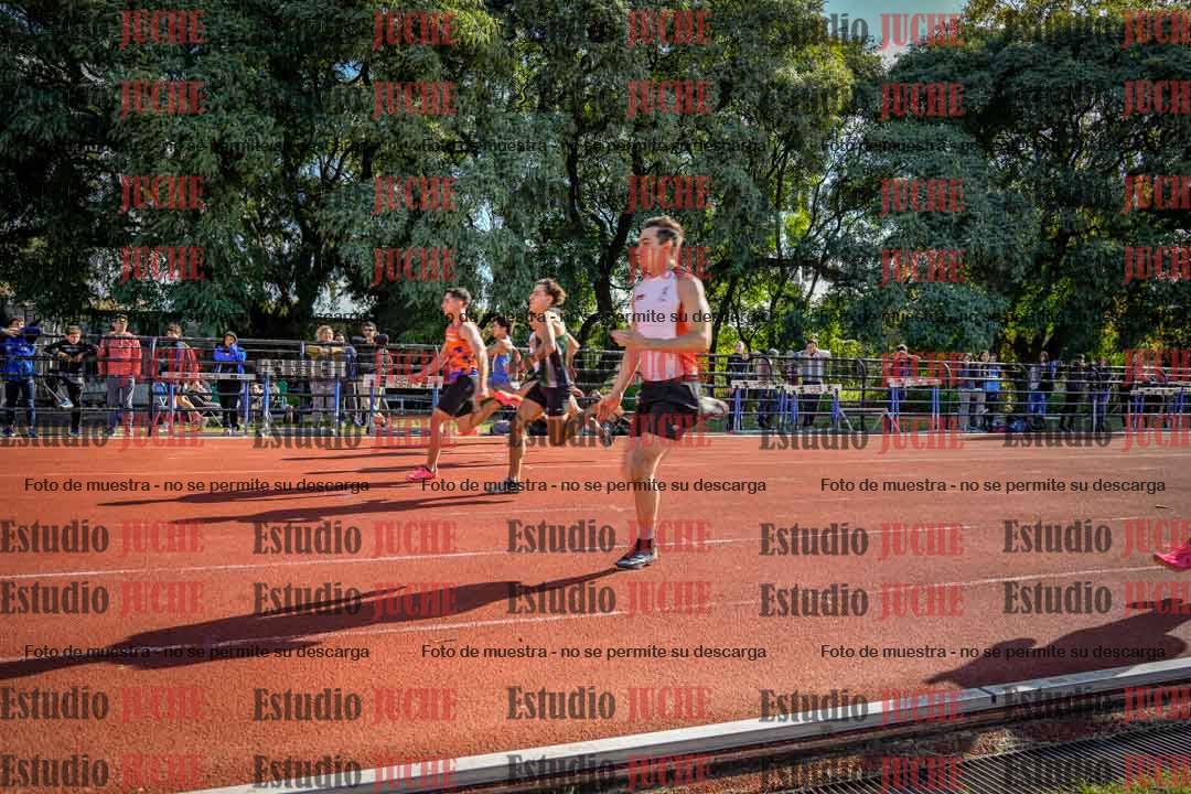 Fotos de los 100 m llanos de varones