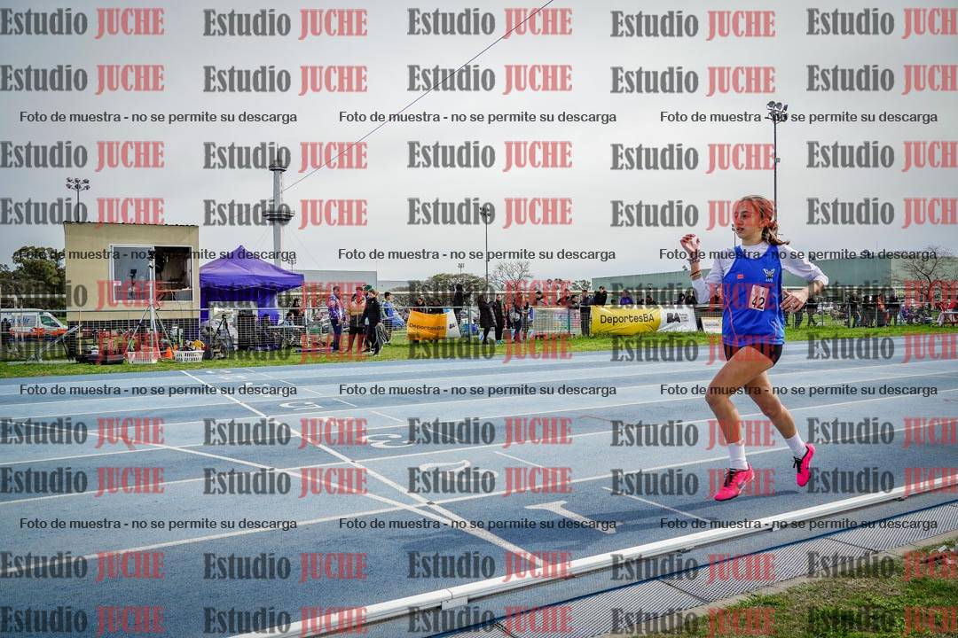 Fotos de los 800 m llanos de mujeres - U14