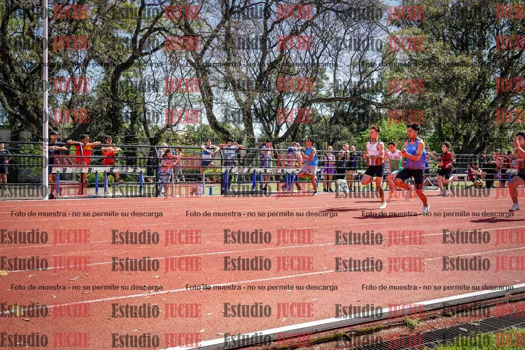 Fotos de los 80 m llanos de varones