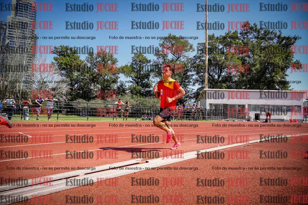 Fotos de los 800 m llanos de varones