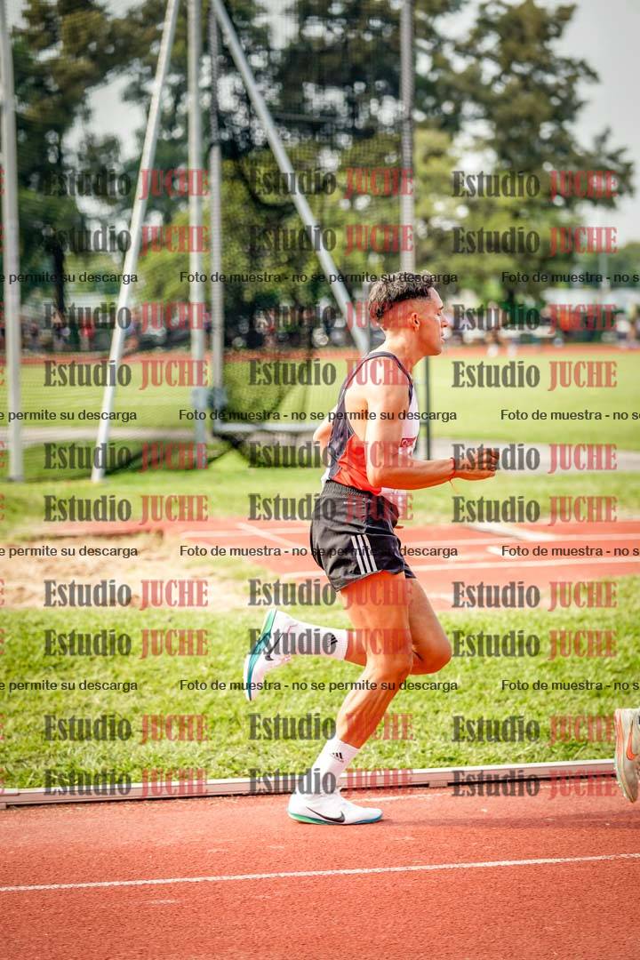 Fotos de los 3000 m llanos de varones