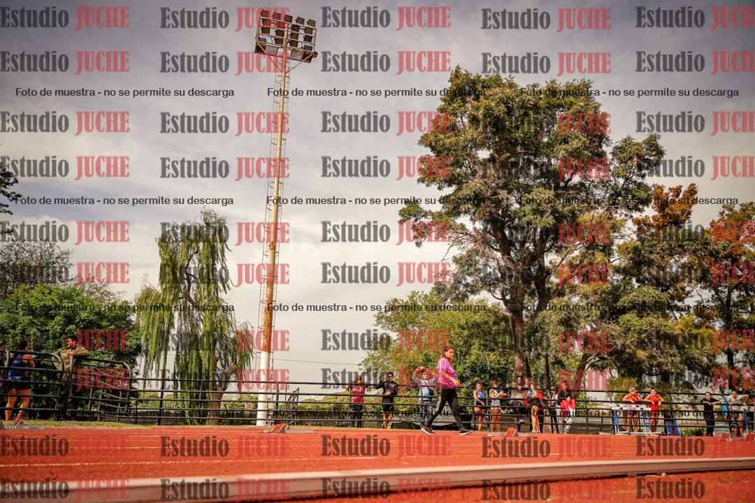 Fotos de los 200 m llanos de varones