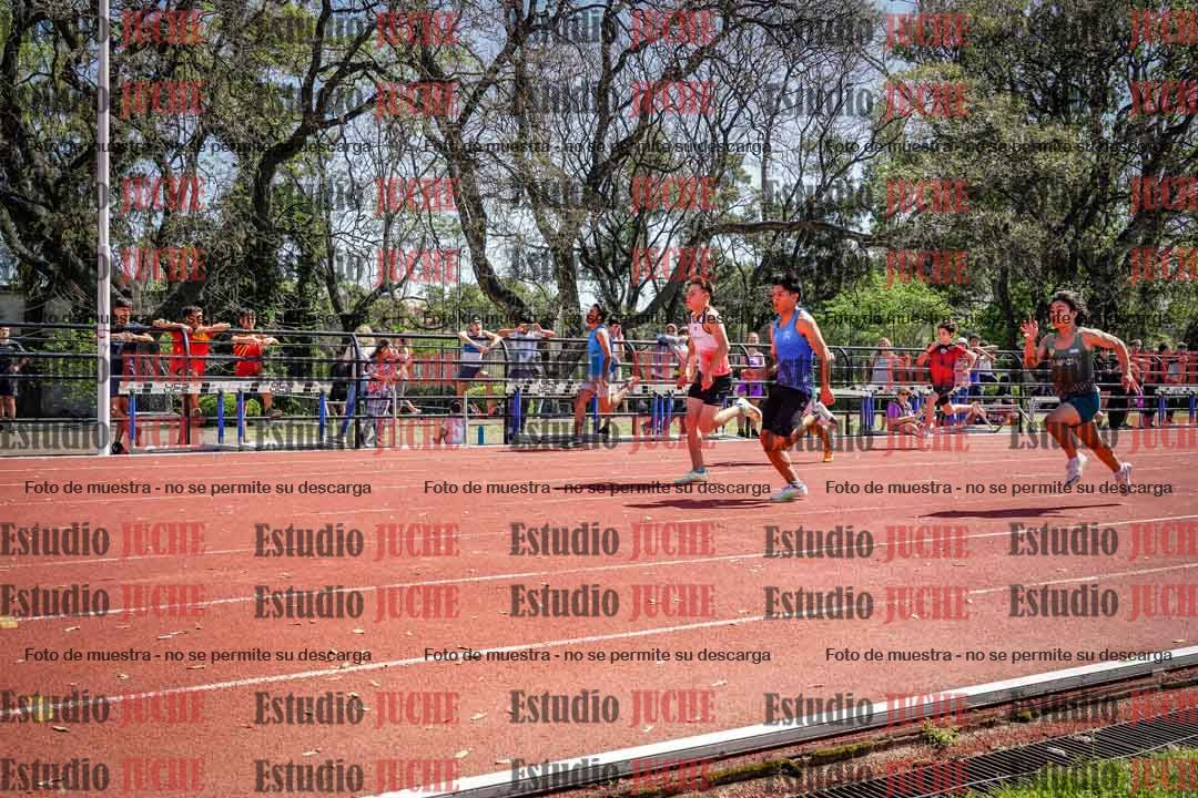 Fotos de los 80 m llanos de varones