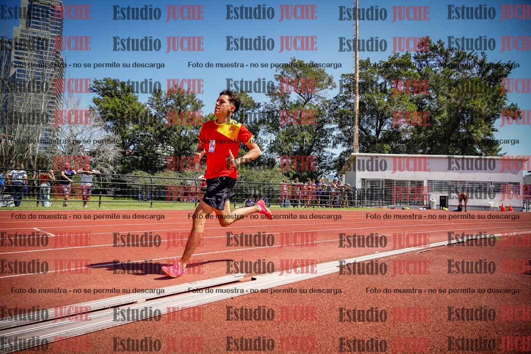 Fotos de los 800 m llanos de varones