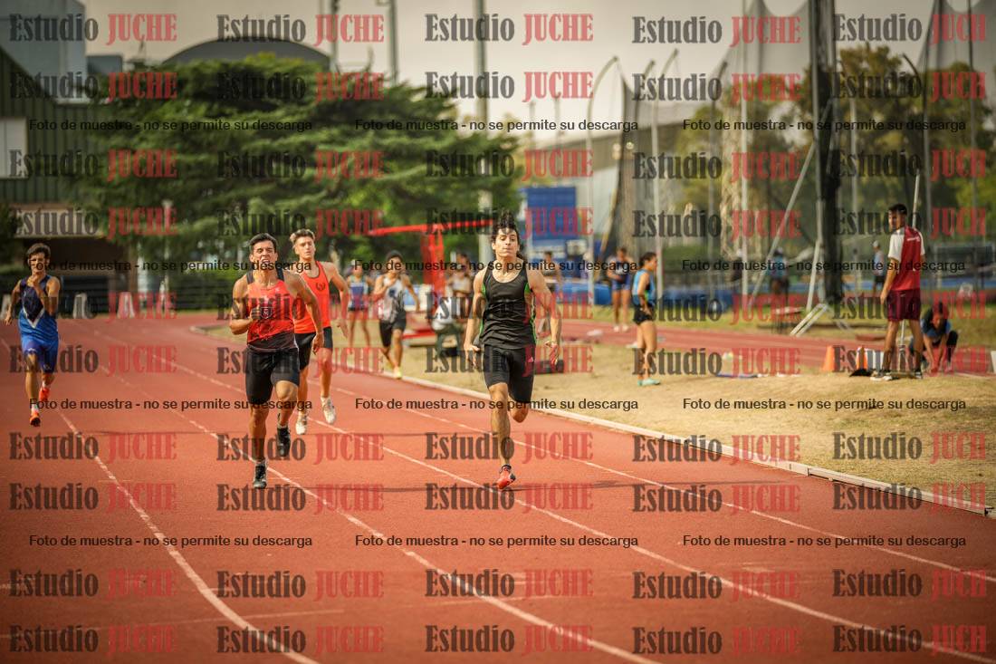 Fotos de los 400 m llanos de varones