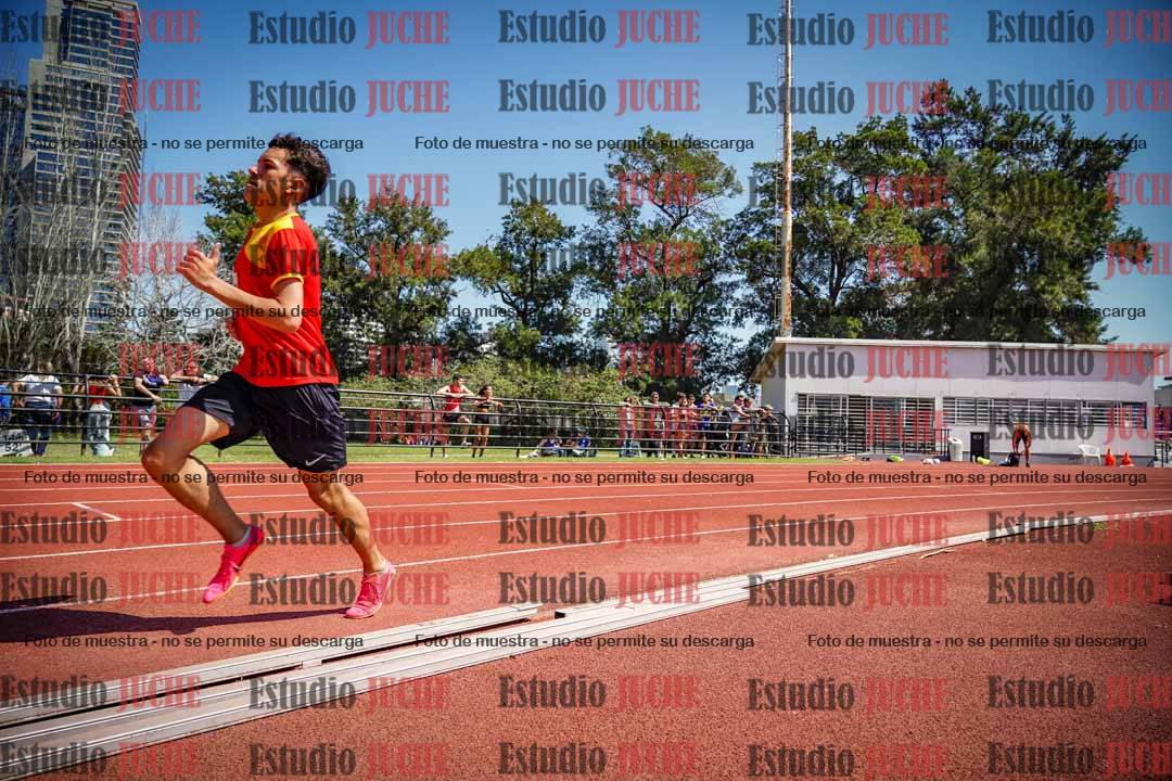 Fotos de los 800 m llanos de varones