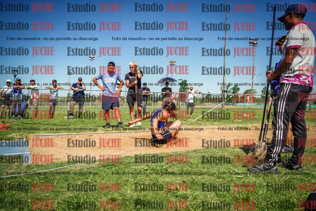 Fotos del salto triple de varones y mujeres - todas las tablas
